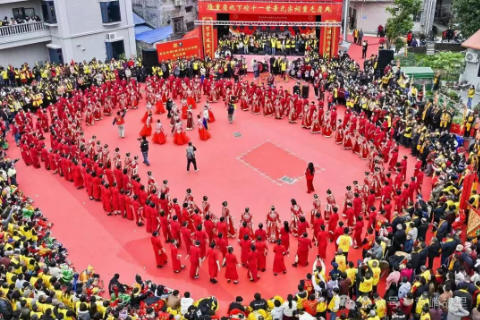 邵武联谊会代表出席广东揭西下硿十一世黄氏宗祠重光庆典